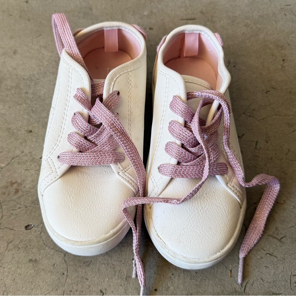 🌶️ 5 for $20: Girls sneakers with kitty face